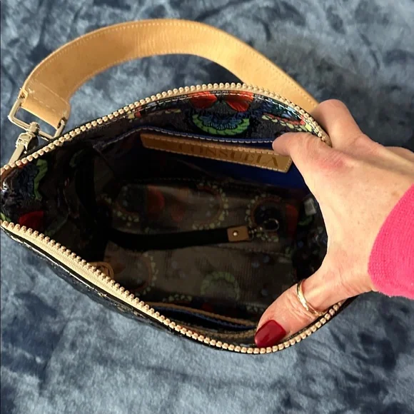 Consuela Jax bucket bag - Picture 7 of 11